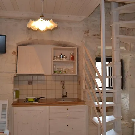 Conversa De Amicis N 8 * Alberobello